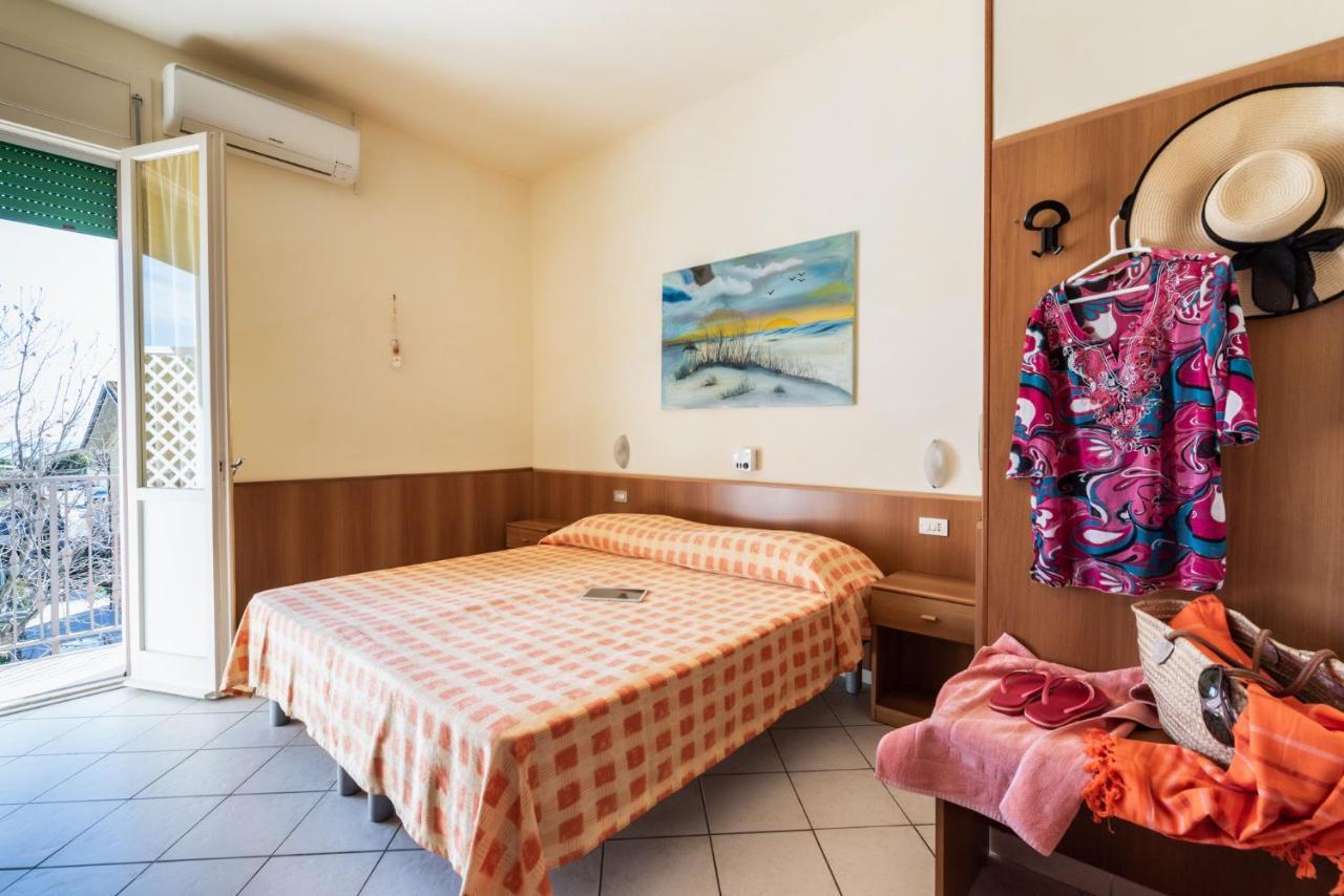 Albergo Rosa & Cosetta Casal Borsetti Ngoại thất bức ảnh
