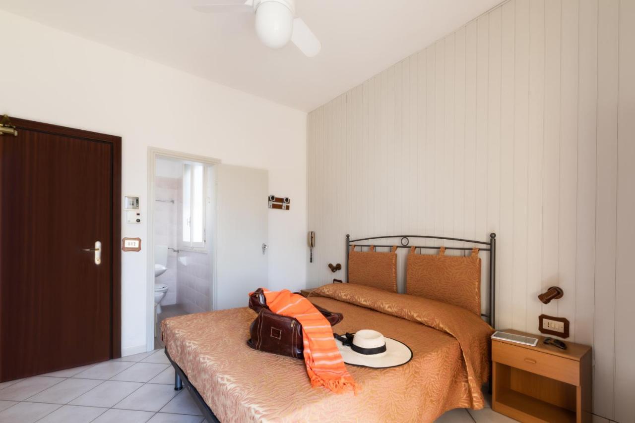 Albergo Rosa & Cosetta Casal Borsetti Ngoại thất bức ảnh