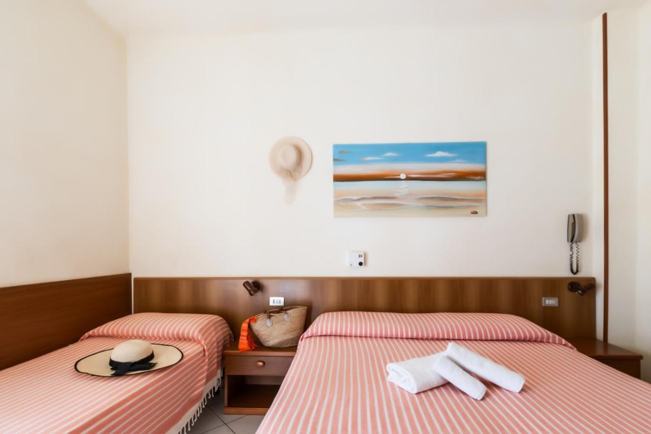 Albergo Rosa & Cosetta Casal Borsetti Ngoại thất bức ảnh