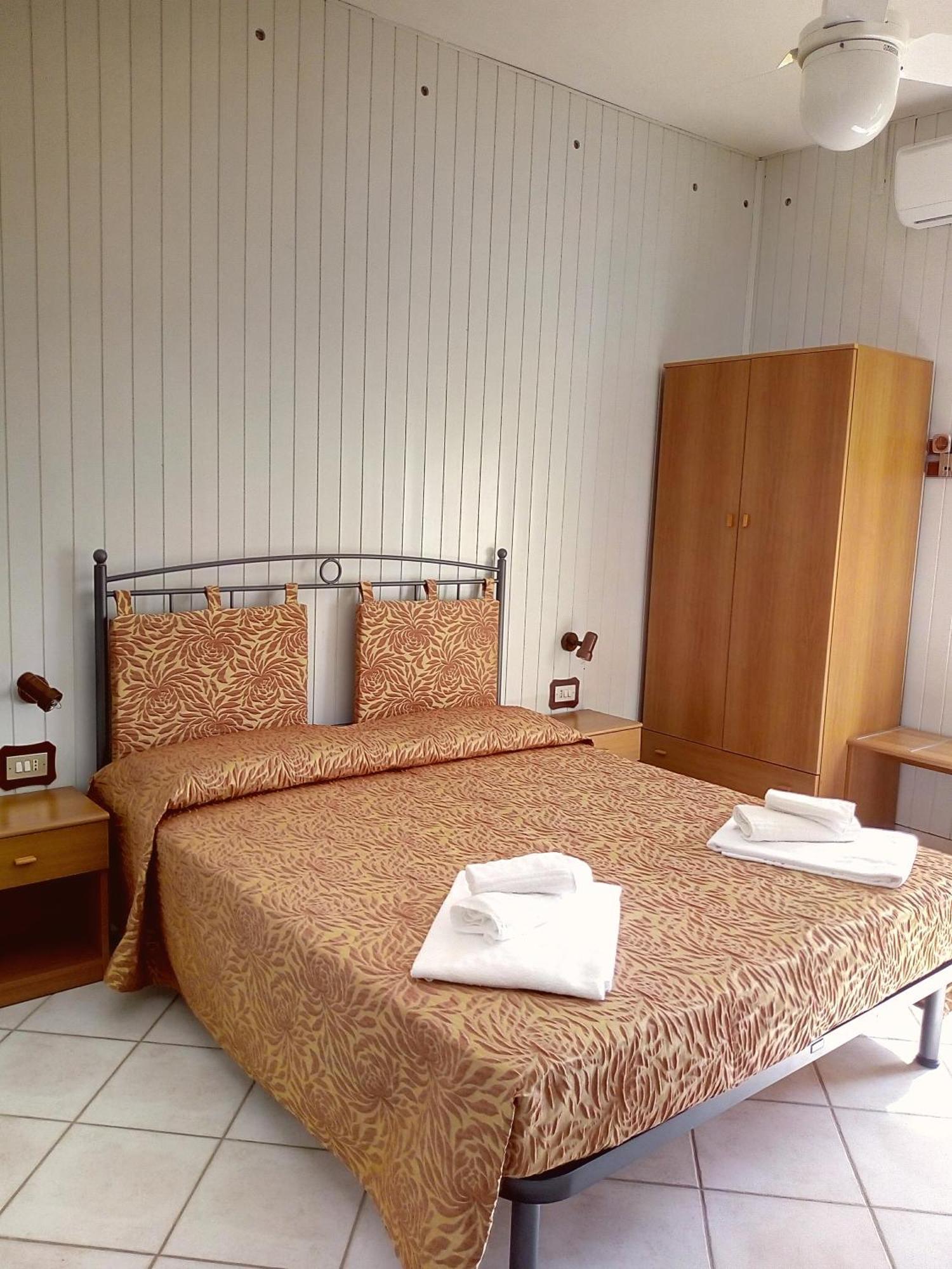 Albergo Rosa & Cosetta Casal Borsetti Ngoại thất bức ảnh