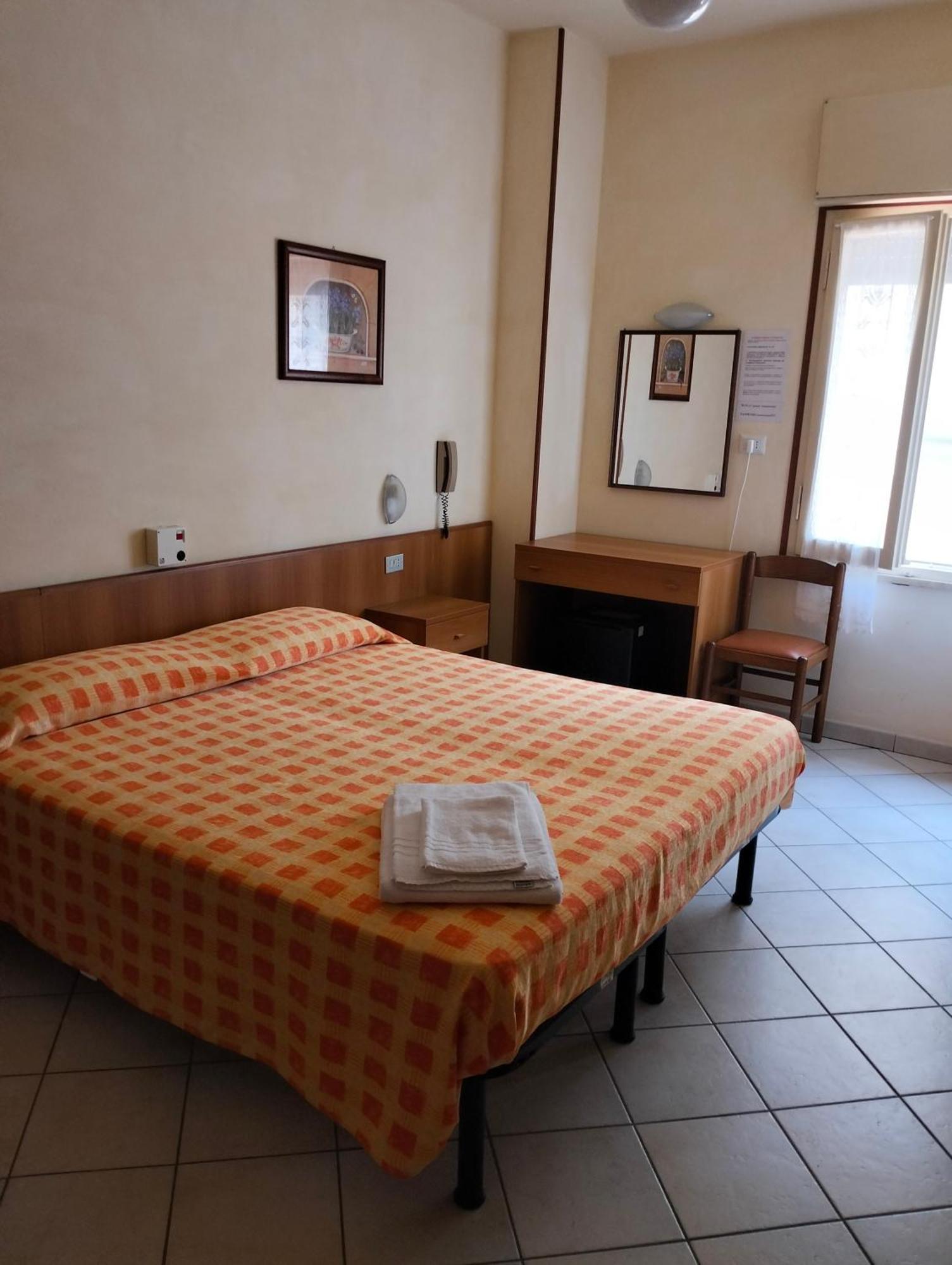 Albergo Rosa & Cosetta Casal Borsetti Ngoại thất bức ảnh